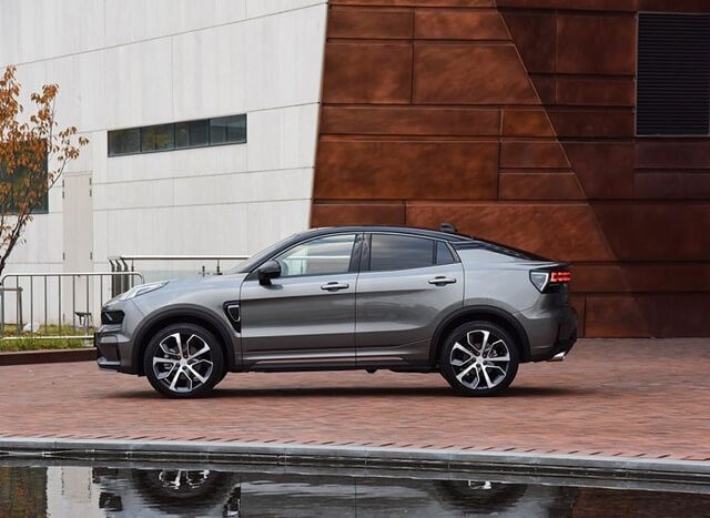 Lynk-Co-05-than-xe