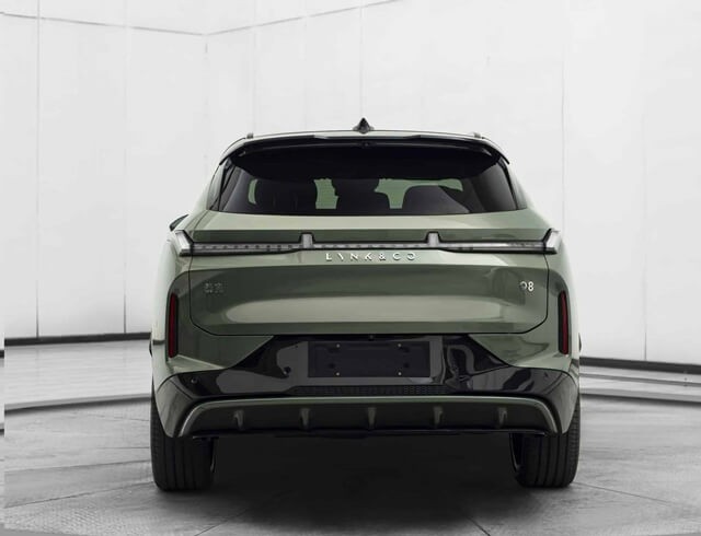 Lynk-Co-08-duoi-xe