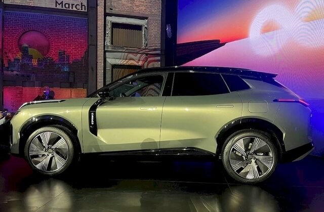 Lynk-Co-08-than-xe