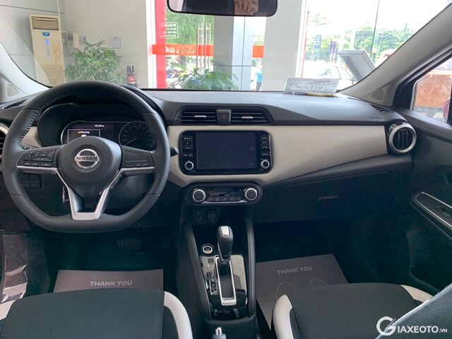 Nissan-Almera-thiet-ke-khoang-lai