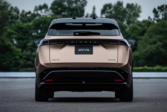 Nissan-Ariya-duoi-xe