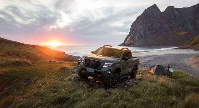 Nissan-Navara-2024-gia-xe