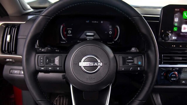 Nissan-Pathfinder-vo-lang