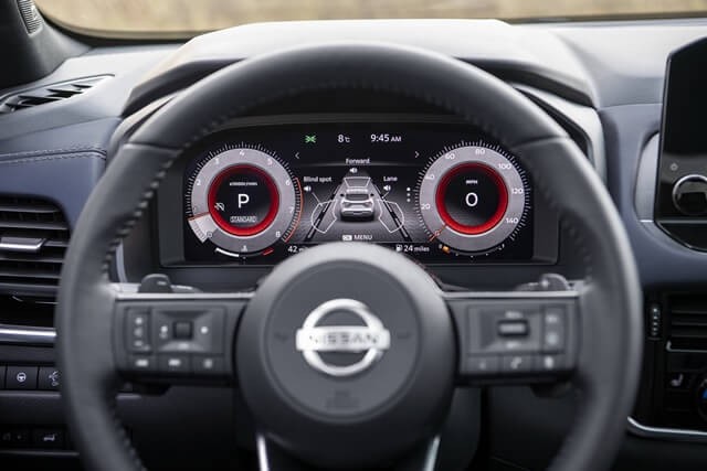 Nissan-Qashqai-vo-lang