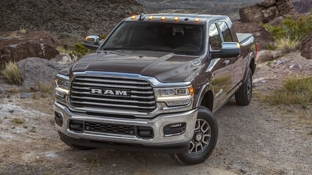 Ram-2500-Heavy-Duty-co-gia-bao-nhieu