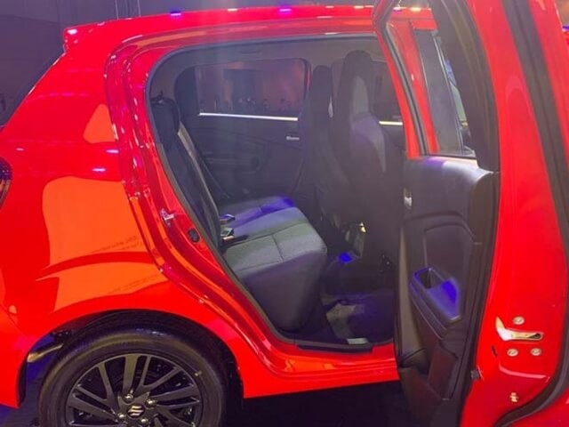 Suzuki-Celerio-khoang-hanh-khach