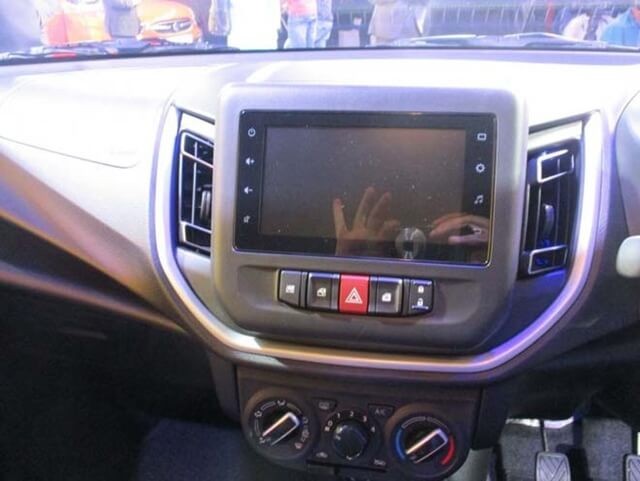 Suzuki-Celerio-man-hinh-giai-tri