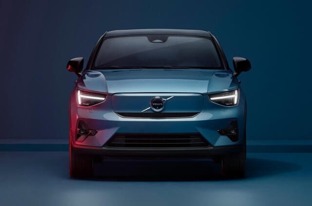 Volvo-C40-Recharge-dau-xe