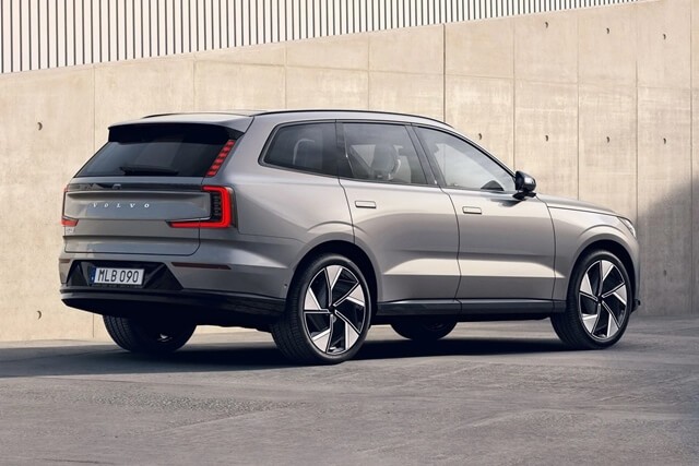 Volvo-EX90-hong-xe