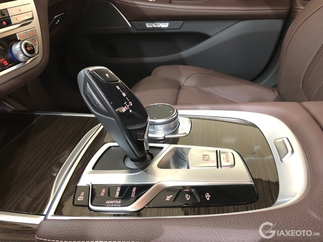 can-so-xe-bmw-730li