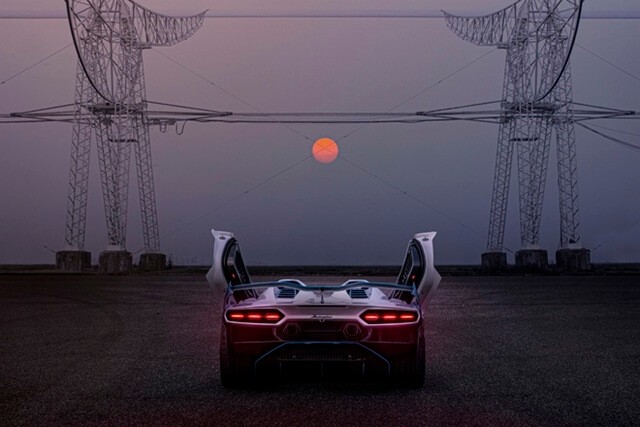 cua-xe-lamborghini-sc20
