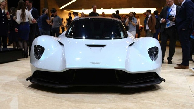 dau-xe-aston-martin-valhalla
