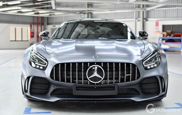 dau-xe-mercedes-amg-gt-r-coupe