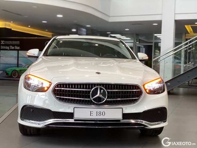 dau-xe-mercedes-benz-e180-2023