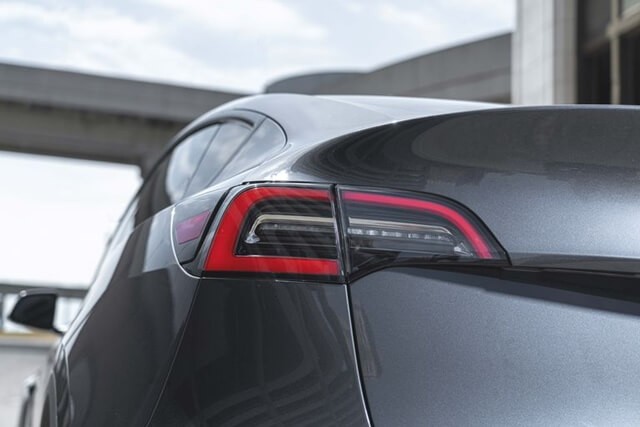 den-hau-xe-tesla-model-y