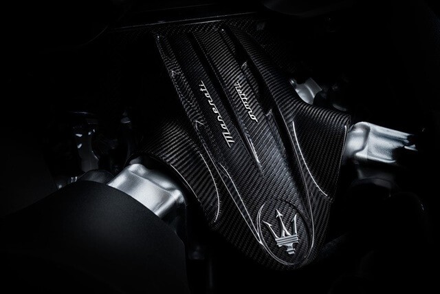 dong-co-xe-maserati-mc20