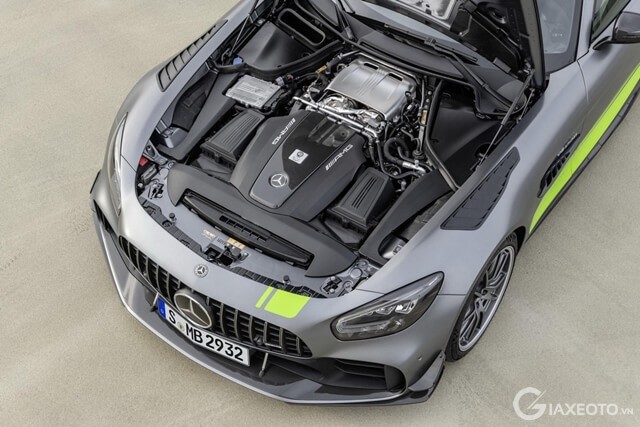 dong-co-xe-mercedes-amg-gt-r-coupe
