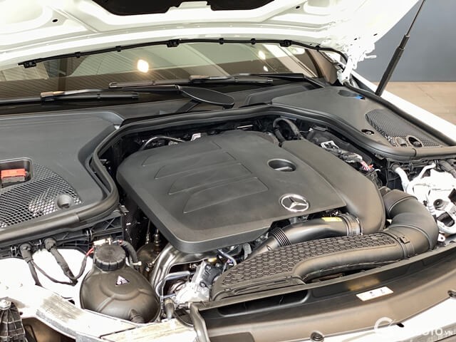 dong-co-xe-mercedes-benz-e180