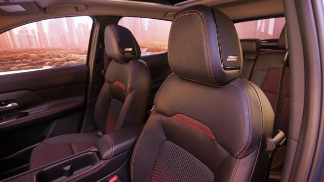 ghe-xe-nissan-kicks-2025