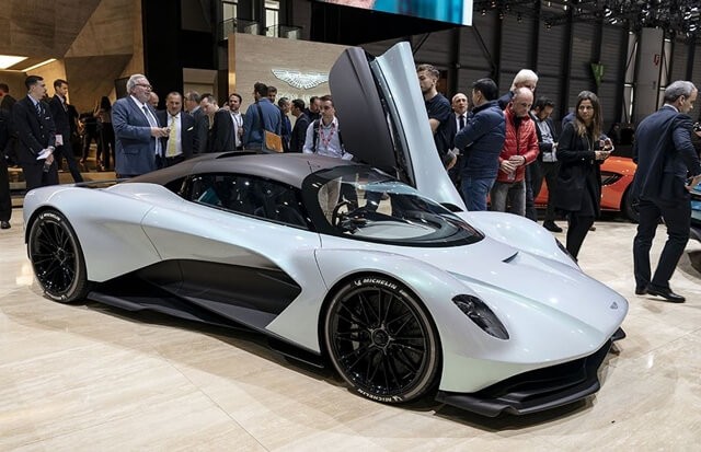 gia-sieu-xe-aston-martin-valhalla