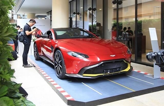 gia-xe-aston-martin-vantage-tai-viet-nam