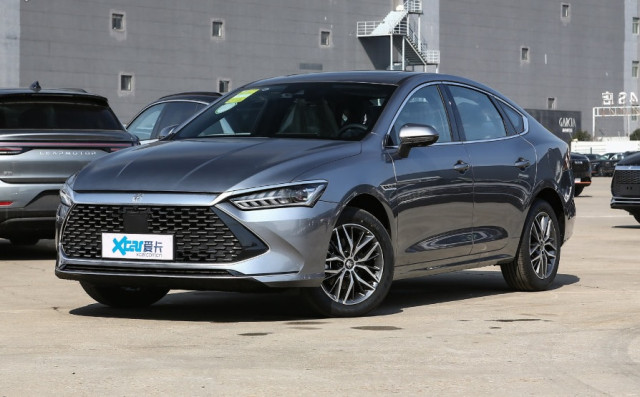 gia-xe-byd-qin-plus