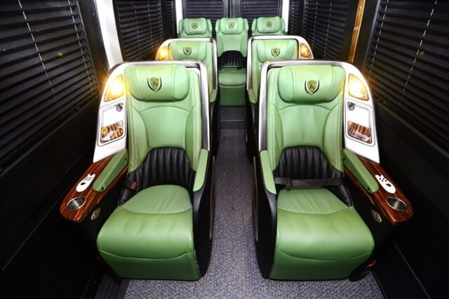 gia-xe-dcar-limousine-solati-thuong-dinh-10-cho