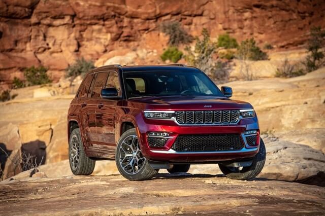 gia-xe-oto-fv88-Grand-Cherokee