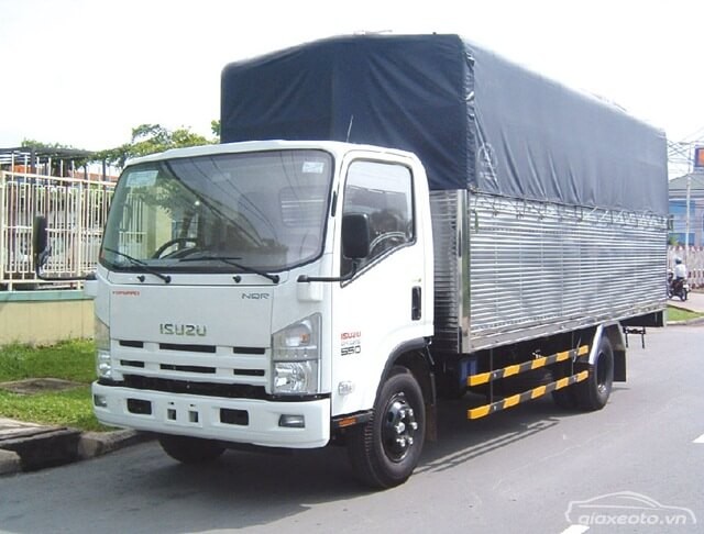 gia-xe-tai-isuzu-thung-mui-bat