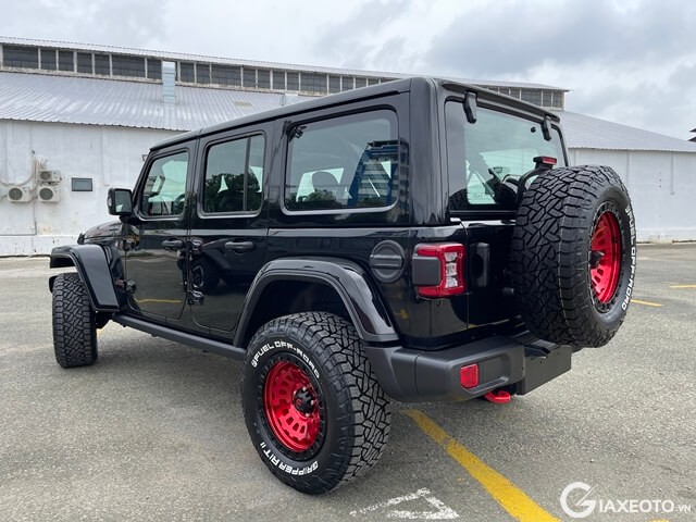 hong-xe-jeep-wrangler-rubicon