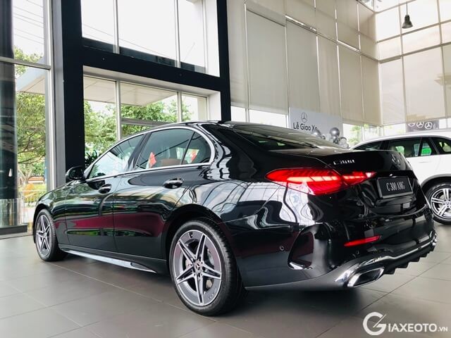 hong-xe-mercedes-c300-amg