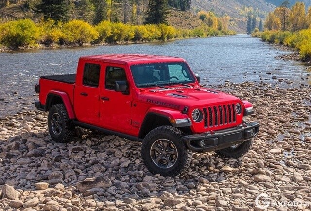 jeep-gladiator-gia-bao-nhieu