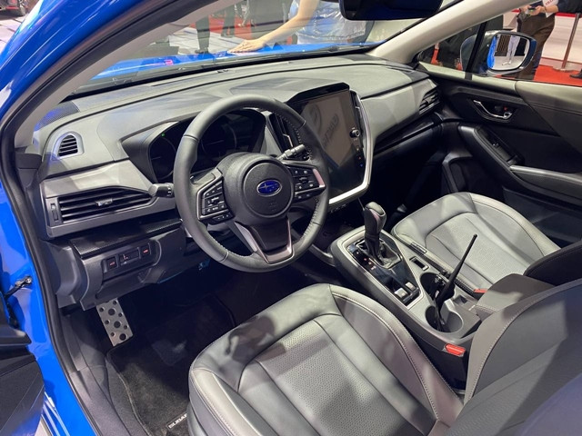 fv88 top-Crosstrek-noi-that-khoang-lai