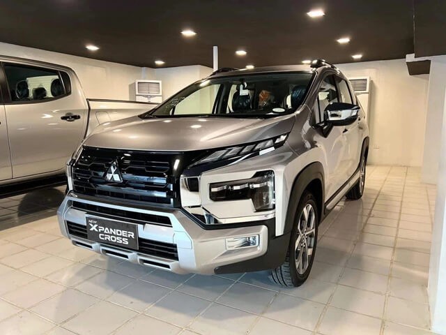 mitsubishi-xpander-cross-2023-co-gi-moi