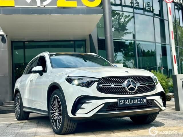 fv88-Benz-GLC-300-hinh-anh-ngoai-that