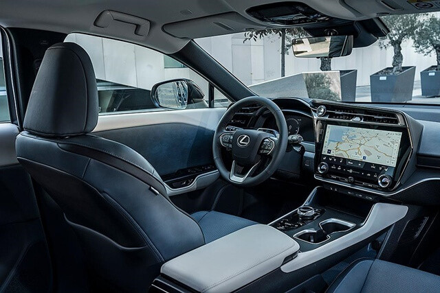 noi-that-lexus-rz300e