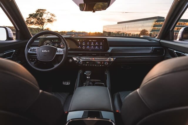 noi-that-xe-kia-telluride-2023