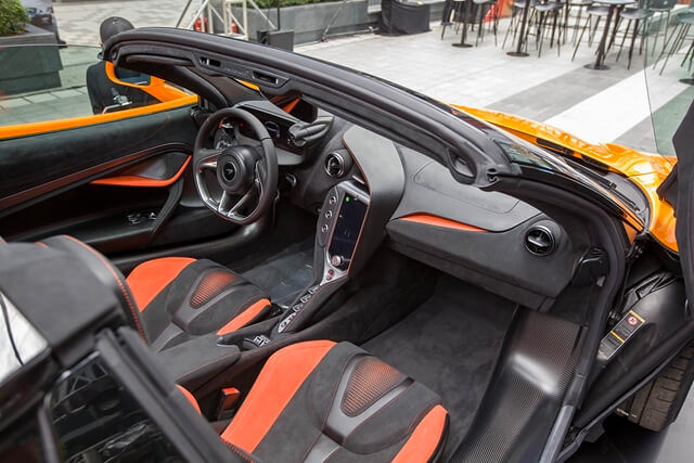 noi-that-xe-mclaren-750s
