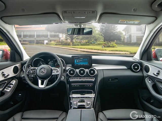 noi-that-xe-mercedes-benz-c180