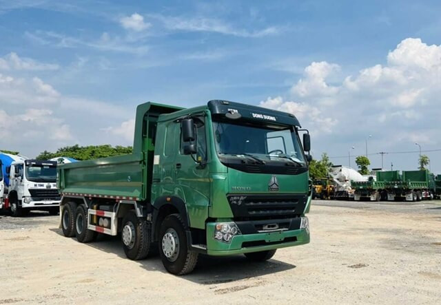 tmt-howo-V7G-8x4