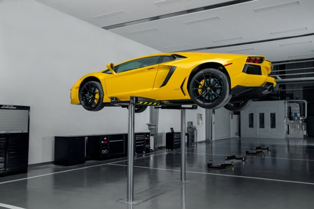 xuong-dich-vu-lamborghini-ho-chi-minh-city